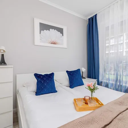 Cozy With Parking And Terrace In By Renters Krakow