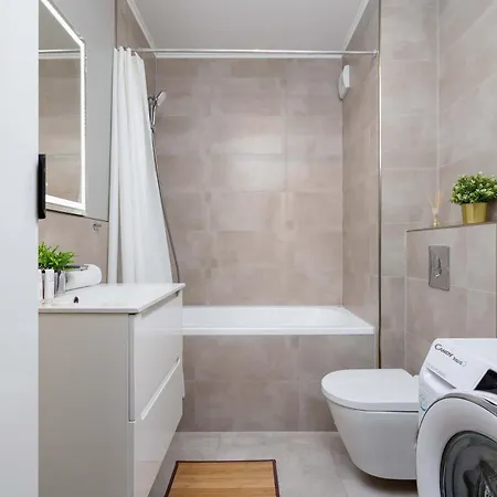 Cozy With Parking And Terrace In By Renters