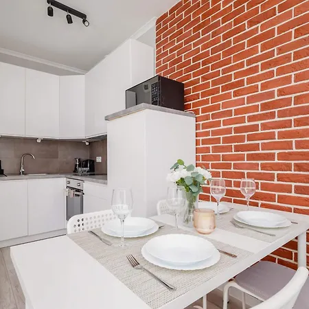 Cozy With Parking And Terrace In By Renters