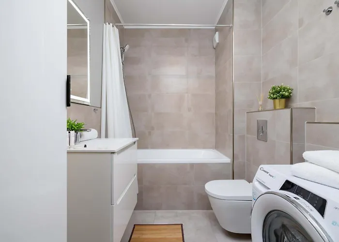 Cozy With Parking And Terrace In By Renters